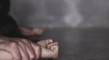 سمسار يتحول إلى “مفترس بشري” ويوقع بفتاة في شقة بأكتوبر