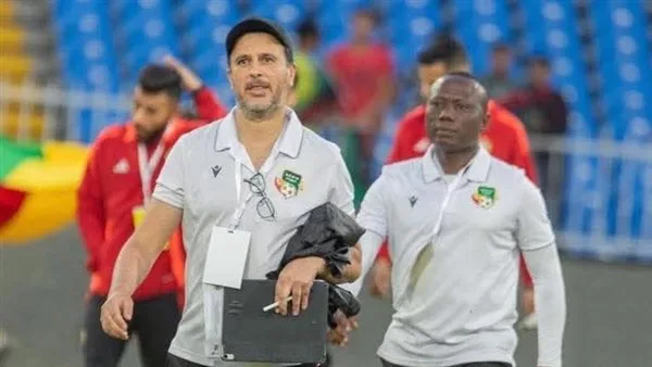 عاجل… وكيل المدرب “الطرابلسي” يوضح حقيقة مفاوضات الأهلي للتعاقد مع المدرب التونسي في فريق “ريبيرو” (خاص) عاجل… وكيل المدرب “الطرابلسي” يوضح حقيقة مفاوضات الأهلي للتعاقد مع المدرب التونسي في فريق “ريبيرو” (خاص)