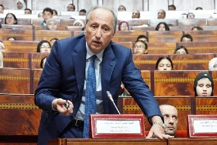 وزارة التعليم المغربية تشمل أداء الصلوات الخمس في المواعيد المدرسية وتخصص حصصًا تدريبية للوضوء. وزارة التعليم المغربية تشمل أداء الصلوات الخمس في المواعيد المدرسية وتخصص حصصًا تدريبية للوضوء.