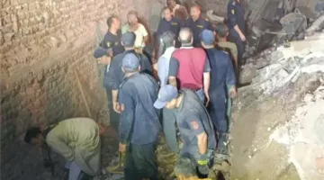 إنقاذ 3 مصابين من تحت أنقاض المبنى المنهار في أسيوط.. والجهود مستمرة للعثور على مسنّة