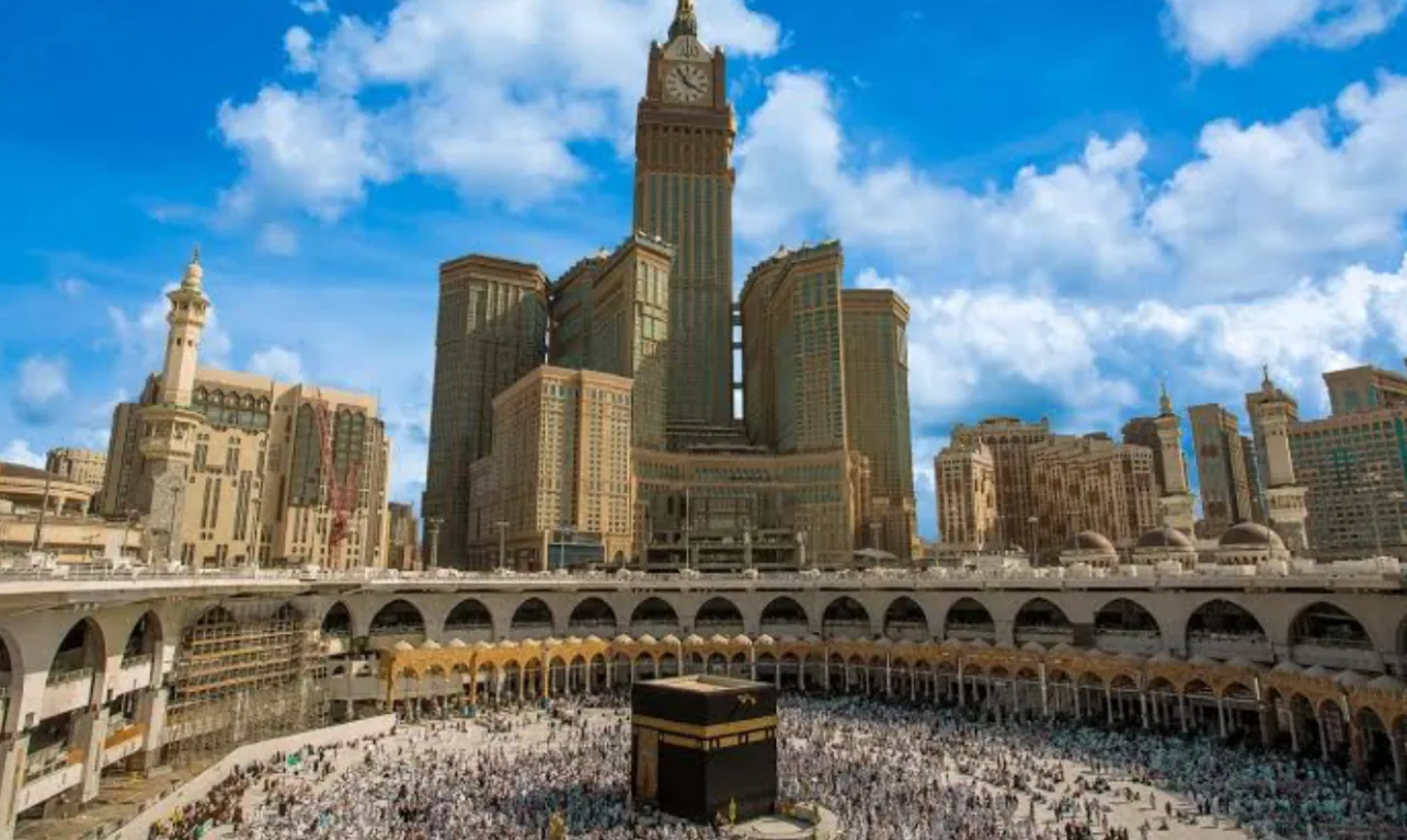 أسعار عمرة المولد النبوي لعام 2025: خيارات البرامج والحجز المسبق أسعار عمرة المولد النبوي لعام 2025: خيارات البرامج والحجز المسبق