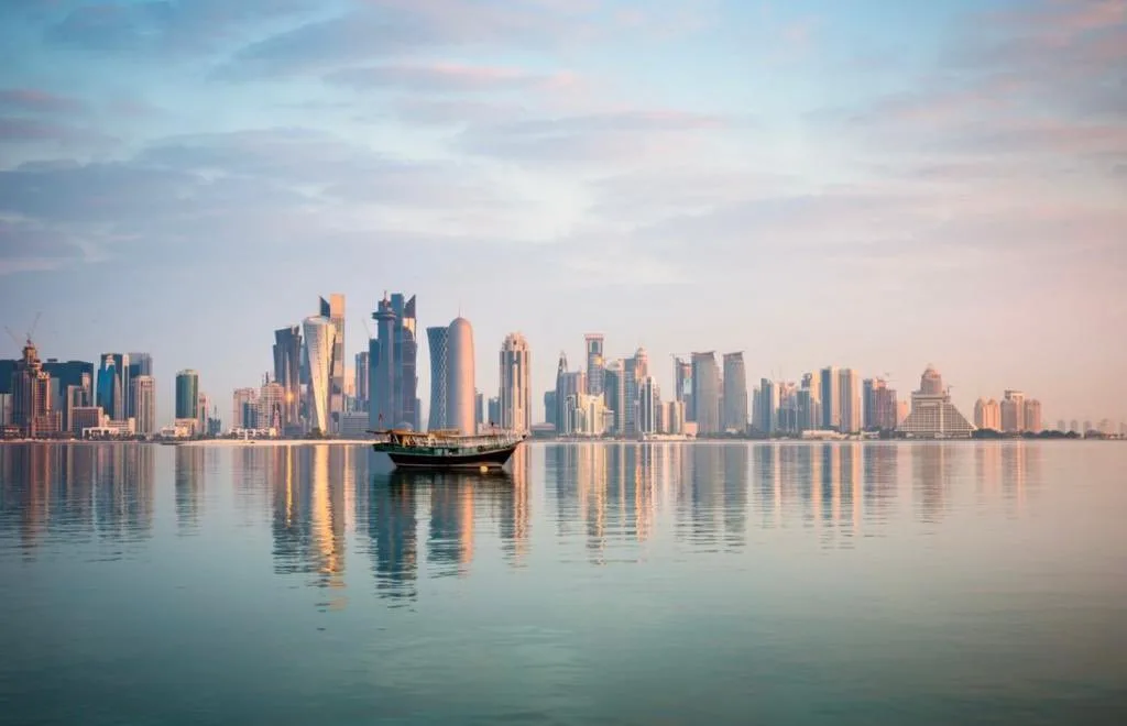 الأرصاد الجوية تنبه من انخفاض مستوى الرؤية الأفقية في بعض المناطق الساحلية.
