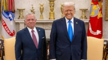 الملك الأردني والرئيس الأمريكي يتحادثان عبر الهاتف حول التطورات الإقليمية.