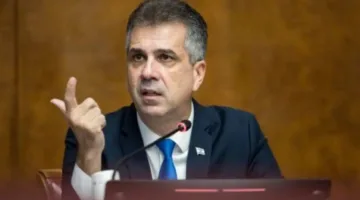 وزير إسرائيلي يهاجم الرئيس ماكرون بشدة ويثير أزمة مع فرنسا: يتبنى سياسات نازية ويدعم الإرهاب.. (فيديو)