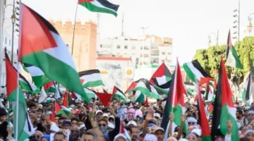 المغرب: الآلاف يدعون لإنقاذ غزة من خطط التجويع الإسرائيلية.