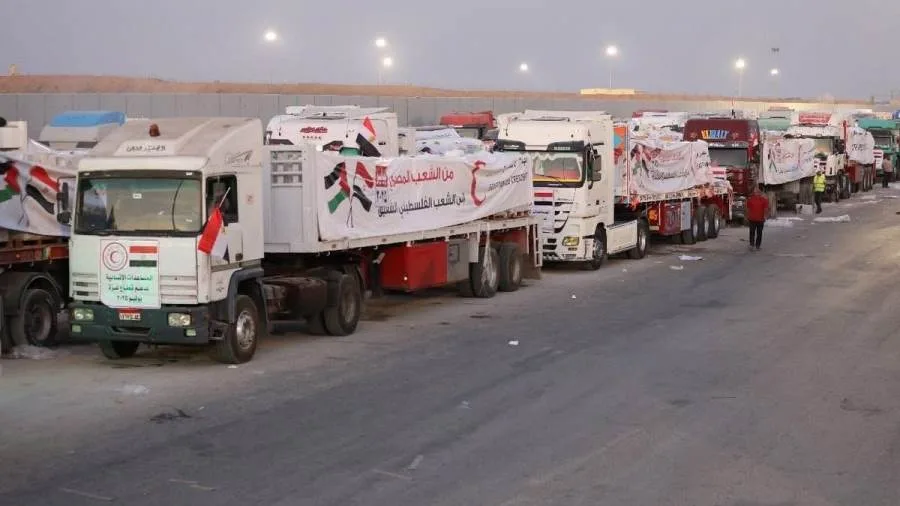 « عطاء العزة .. من مصر إلى غزة » .. الهلال الأحمر المصري يواصل تقديم المساعدات الإنسانية إلى غزة. « عطاء العزة .. من مصر إلى غزة » .. الهلال الأحمر المصري يواصل تقديم المساعدات الإنسانية إلى غزة.