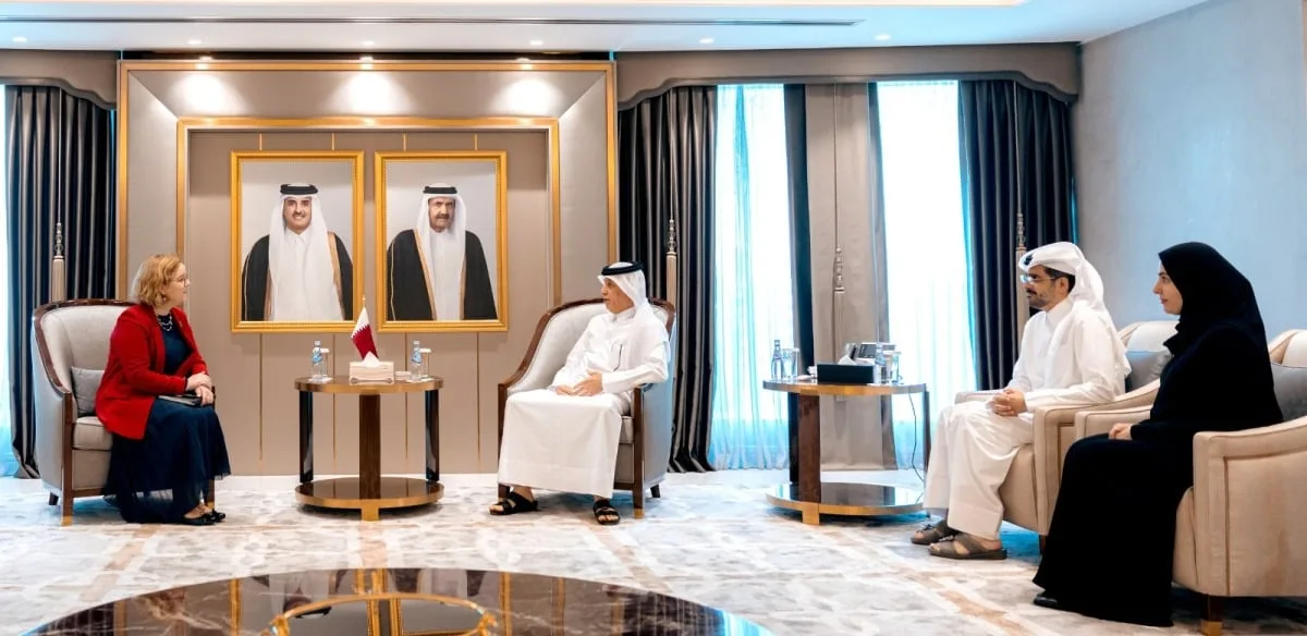 وزير الدولة للشؤون الخارجية يودع السفيرة الكندية