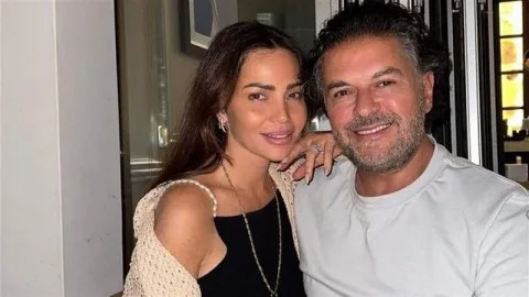 راغب علامة يسبب ضجة في الساحل الشمالي… وشائعات عن انفصاله عن زوجته تثير تفاعلاً واسعاً على مواقع التواصل الاجتماعي