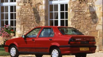 احصل على رينو 19 سيدان بسعر 90 ألف جنيه