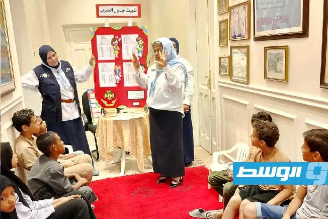 مكتبة المقهور تستضيف رائدات «فوج جنزور» في زيارة تعليمية وتثقيفية مكتبة المقهور تستضيف رائدات «فوج جنزور» في زيارة تعليمية وتثقيفية