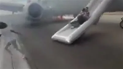 «حادثة طيران».. حريق في طائرة أمريكية بمطار دنفر ونجاة 173 راكبًا|صور