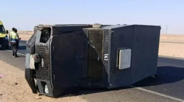 إصابة أربعة أفراد نتيجة حادث تصادم على الطريق الصحراوي في أسوان
