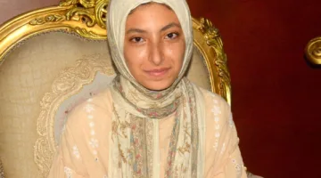 بالصور.. محافظ الغربية يحتفي بطالبتين من المتفوقات في الثانوية الأزهرية على مستوى الجمهورية