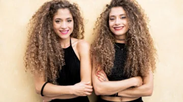 كيف يوضح العلم التشابه اللافت في سلوكيات التوائم الذين لا يعيشون معًا؟