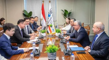رئيس الهيئة الاقتصادية لقناة السويس يرحب بوفد مجلس تعزيز التجارة الدولية لمقاطعة جواندونج