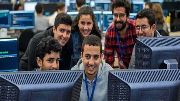 فرص مبتكرة للشباب: برنامج مجاني لتعليم البرمجة وتحليل البيانات وريادة الأعمال فرص مبتكرة للشباب: برنامج مجاني لتعليم البرمجة وتحليل البيانات وريادة الأعمال