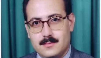 معتز زكي: قصيدة بعنوان “احتضنيني”