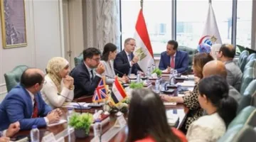 وزير الصحة يناقش مع سفير المملكة المتحدة في مصر وسائل تعزيز التعاون والاستثمار في مجال الصحة
