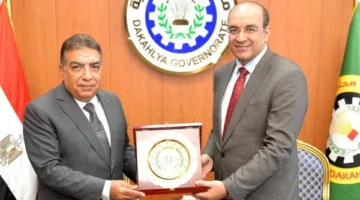 محافظ الدقهلية يكرم وكيل وزارة الصحة بعد انتقاله إلى محافظة القاهرة