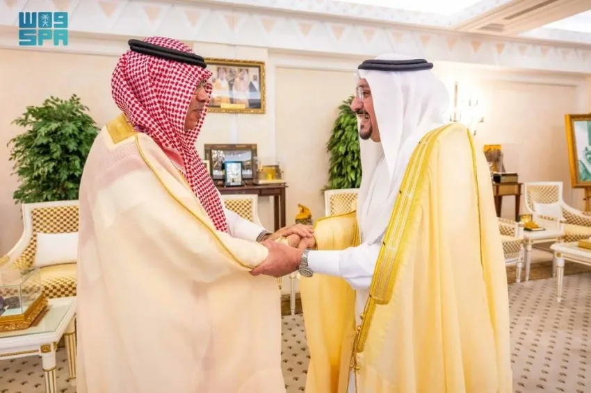 أمير القصيم يلتقي برئيس الهيئة العامة للطيران المدني