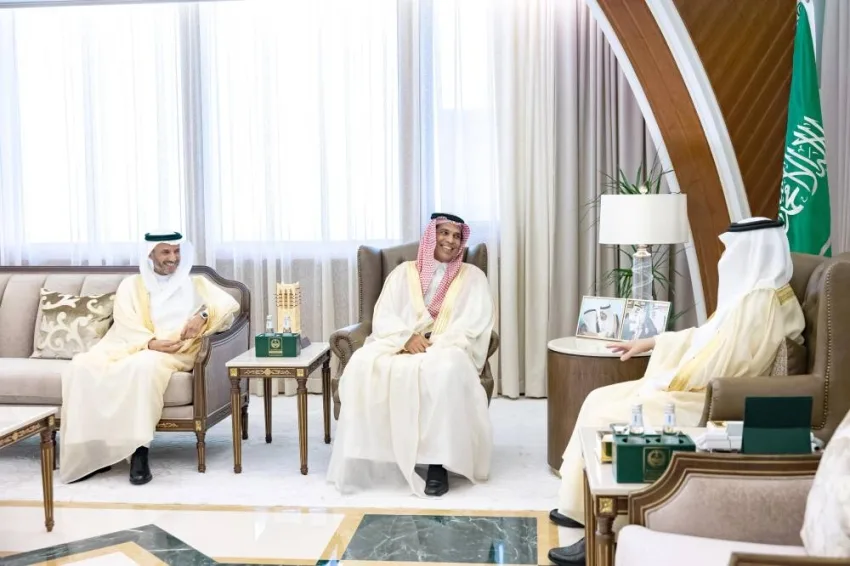 أمير المنطقة الشرقية يلتقي برئيس مجلس أمناء جامعة الإمام عبدالرحمن بن فيصل أمير المنطقة الشرقية يلتقي برئيس مجلس أمناء جامعة الإمام عبدالرحمن بن فيصل