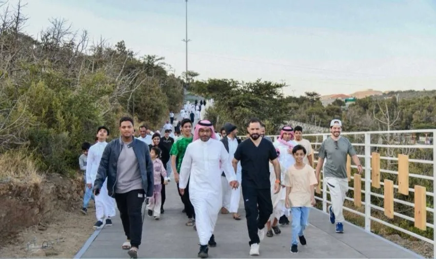 جامعة الباحة تطلق برنامج تحدي المشي بعنوان “خطوة نحو نمط حياة أفضل”