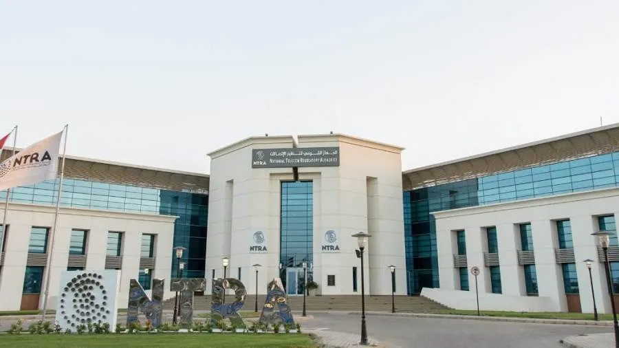 “الهيئة القومية لتنظيم الاتصالات” تؤكد استمرار إعفاء الهواتف المحمولة التي يتم إحضارها مع الركاب عبر المنافذ الجمركية.