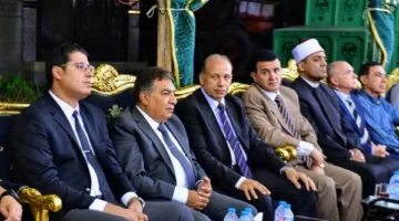 محافظ الدقهلية يعزي رئيس جامعة المنصورة في وفاة شقيقه الأكبر