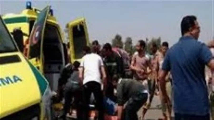 خمسة أشخاص يتعرضون للإصابة في حادث على طريق أبو المطامير الصحراوي خمسة أشخاص يتعرضون للإصابة في حادث على طريق أبو المطامير الصحراوي