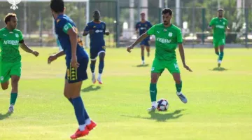 الجماهير تتدخل في الملعب.. إلغاء مباراة المصري والترجي التونسي بسبب أعمال شغب