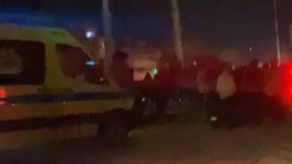 مروءة المصريين: سكان البساتين يأتون بـ”ونش” لإنقاذ ركاب السيارات المتعطلة في حادث الدائري مروءة المصريين: سكان البساتين يأتون بـ”ونش” لإنقاذ ركاب السيارات المتعطلة في حادث الدائري