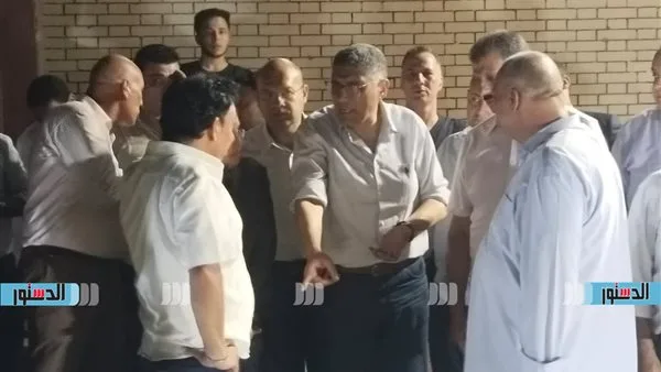 عاجل| استعادة الخدمات الكهربائية والمائية في أحياء الجيزة بعد تصليح كابل ساقية مكي عاجل| استعادة الخدمات الكهربائية والمائية في أحياء الجيزة بعد تصليح كابل ساقية مكي