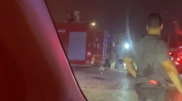 انقلاب شاحنة على سيارتين خاصتين في “دائري البساتين”