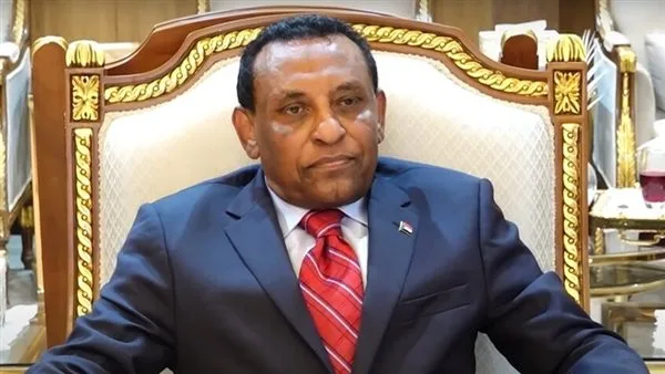 عاجل.. من بينهم امرأتان.. رئيس الوزراء السوداني يعين 5 وزراء و3 وزراء دولة. عاجل.. من بينهم امرأتان.. رئيس الوزراء السوداني يعين 5 وزراء و3 وزراء دولة.