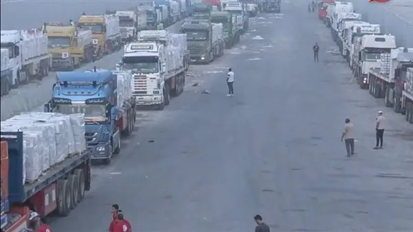 بث مباشر: انطلاق القافلة الثانية من المساعدات الإنسانية نحو قطاع غزة بث مباشر: انطلاق القافلة الثانية من المساعدات الإنسانية نحو قطاع غزة