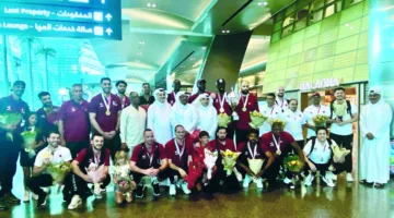استقبال مميز لأبطال طائرة غرب آسيا