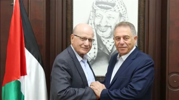 السفير أشرف دبور يلتقي بأمين عام الجبهة الديمقراطية فهد سليمان ويستعرضان المستجدات العامة السفير أشرف دبور يلتقي بأمين عام الجبهة الديمقراطية فهد سليمان ويستعرضان المستجدات العامة