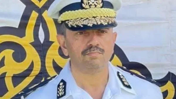 أخبار الوادي الجديد: المحافظ يُعبر عن حزنه لوفاة مدير الأمن وبدء التعليم في تطبيق التجربة السنغافورية أخبار الوادي الجديد: المحافظ يُعبر عن حزنه لوفاة مدير الأمن وبدء التعليم في تطبيق التجربة السنغافورية