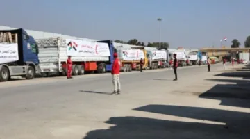 بث حي: دخول شاحنات المساعدات المصرية إلى قطاع غزة عبر معبر رفح