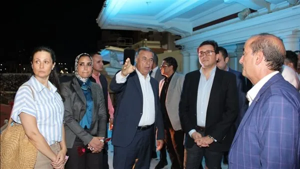 وزير الثقافة ومحافظ الإسكندرية يطلقان فعاليات مهرجان الأوبرا الصيفي في إستاد الإسكندرية