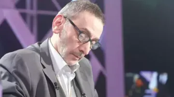 الرئيس عون يكرّم زياد الرحباني بمنحه وسام الأرز بدرجة “كومندور”