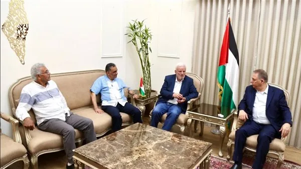 السفير دبور يلتقي بأبو العردات وأيوب وعبادي في زيارة توديعة السفير دبور يلتقي بأبو العردات وأيوب وعبادي في زيارة توديعة