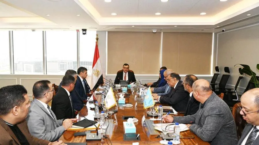 وزير الإسكان يراقب تقدم مشروعات الإسكان في محافظة بورسعيد وزير الإسكان يراقب تقدم مشروعات الإسكان في محافظة بورسعيد