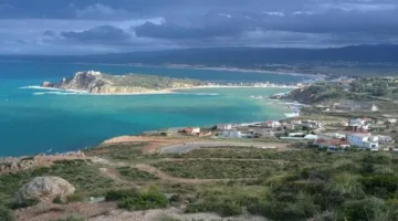 طبرقة التونسية: الجوهرة المتلألئة في البحر الأبيض المتوسط ووجهة سياحية ساحرة على مدار السنة.