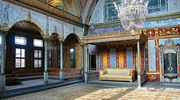 قصر “طوب قابي”: معلم فني رائع في وسط إسطنبول