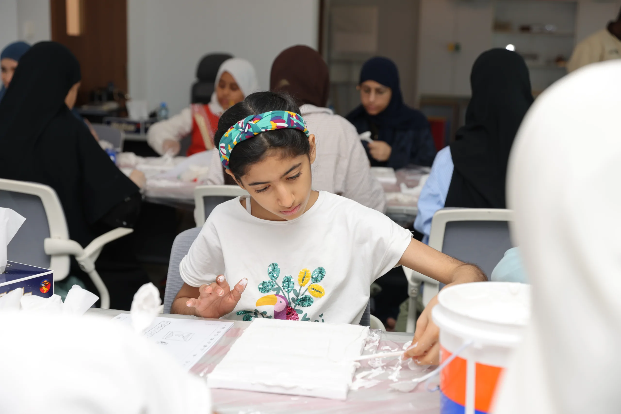 مركز التعلم في “الموج مسقط” يعزز من وجود المتحف الوطني في المجتمع ويقدم تجربة تعليمية تفاعلية.
