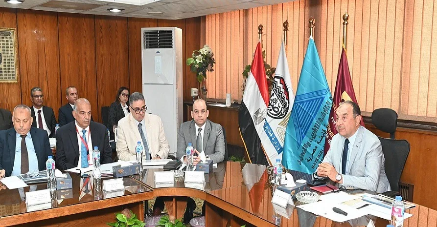 وزير الأعمال العام: التوسع الدولي أمر حتمي لدعم القدرة التنافسية وزيادة عوائد الشركة القابضة للبناء.