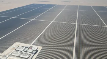 مشاريع الطاقة الشمسية في قطر: استثمار الطاقة المستدامة في قلب الصحراء