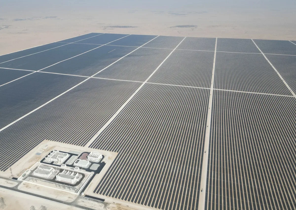 مشاريع الطاقة الشمسية في قطر: استثمار الطاقة المستدامة في قلب الصحراء مشاريع الطاقة الشمسية في قطر: استثمار الطاقة المستدامة في قلب الصحراء