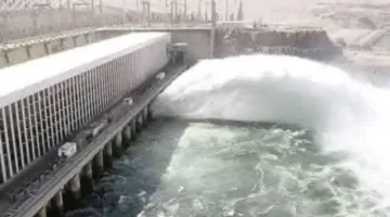 قوة الطبيعة تضرب إثيوبيا.. أديس أبابا تغمرها الفيضانات بشكل هائل